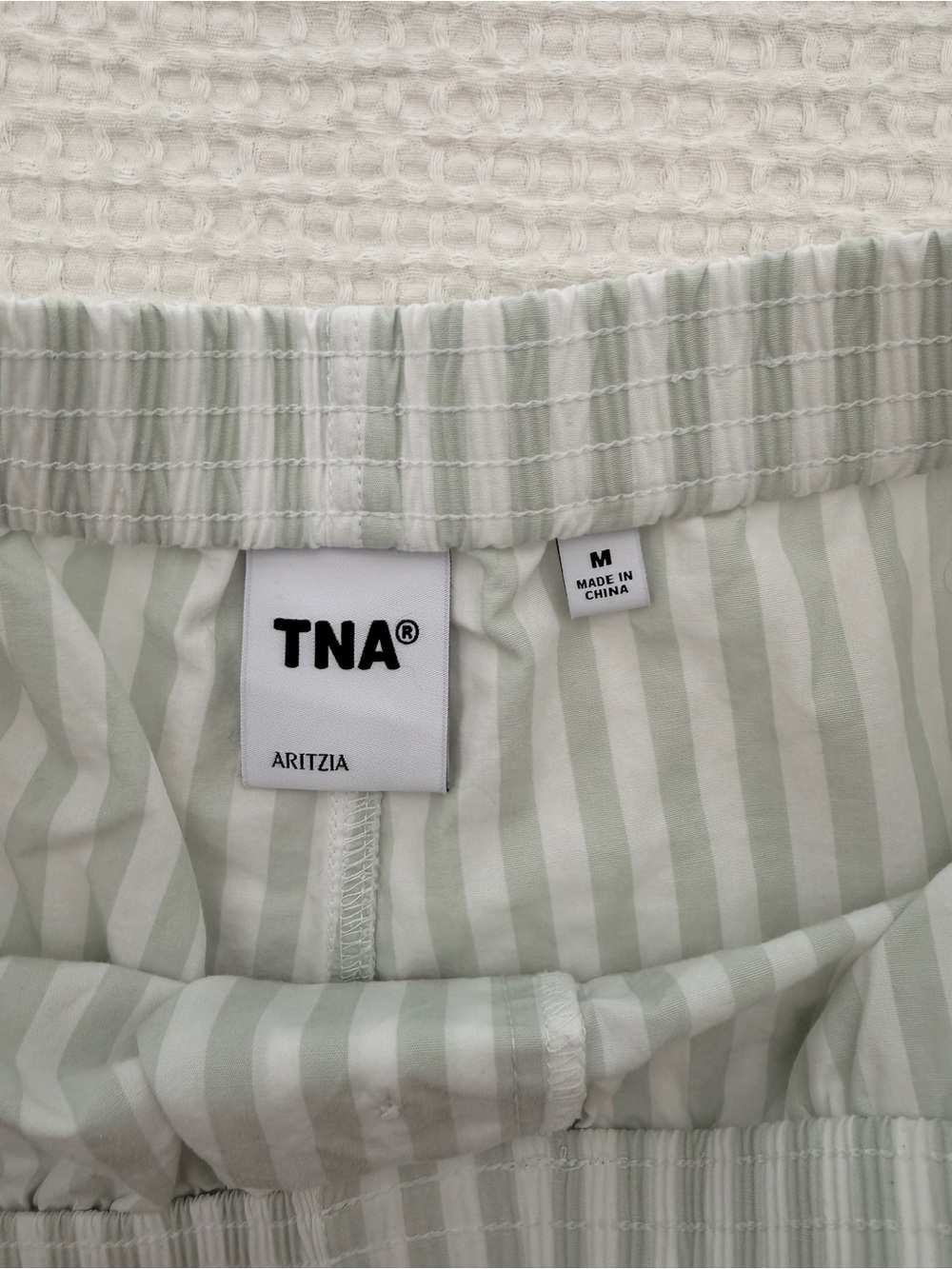 Aritzia Women’s Striped Boxer Shorts Size M - Picture 3 of 4